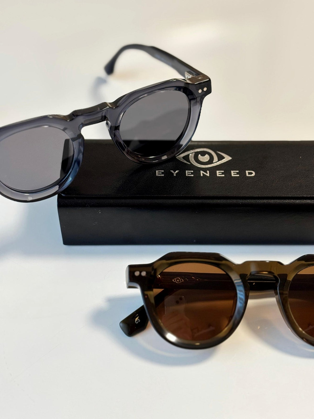EYENEED Sonnenbrillen mit EYENEED Etui
